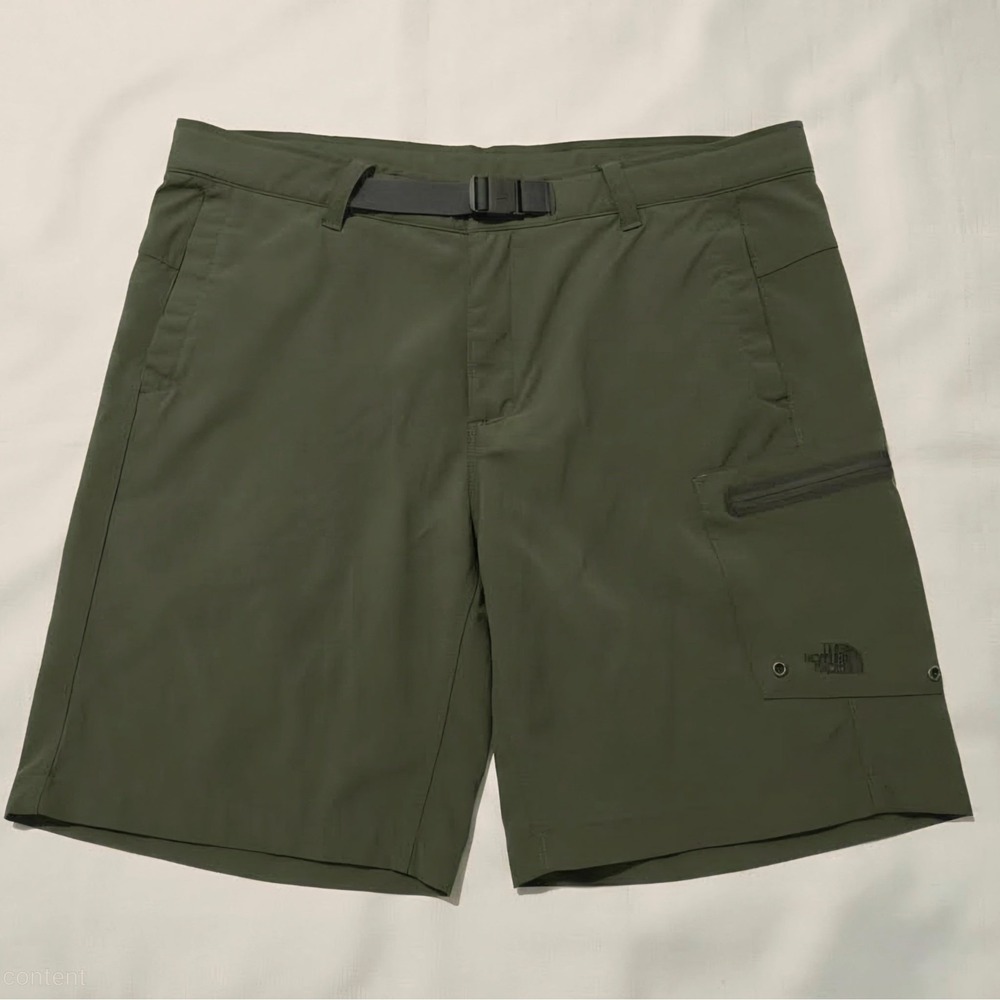 The North Face belted basin hiking shorts men's size 38 army green